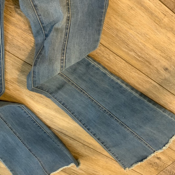 Vanilla Star bell bottom jeans. Size 25/1. - Picture 3 of 5